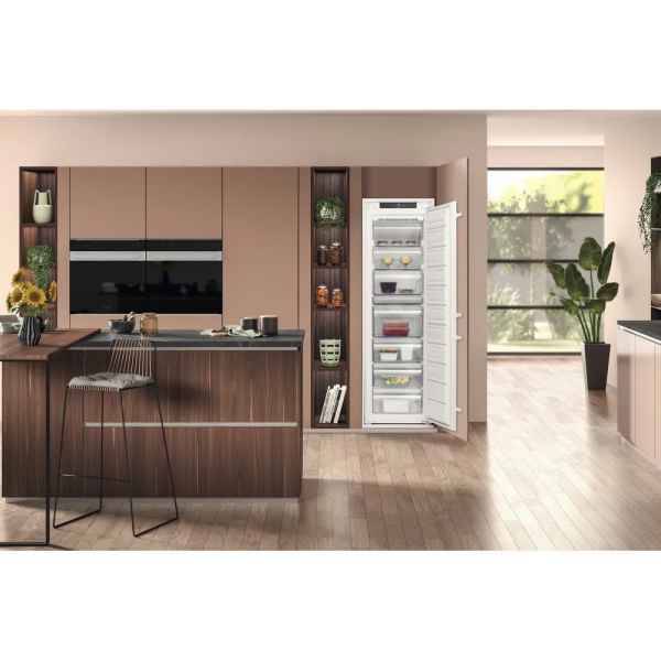 Hotpoint Hf 1801 E F2 Inbouw Vrieskast 177cm . Nieuw (outlet) - Afbeelding 2